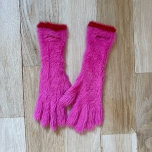 Jacquemus Pink Gloves with Red Trim